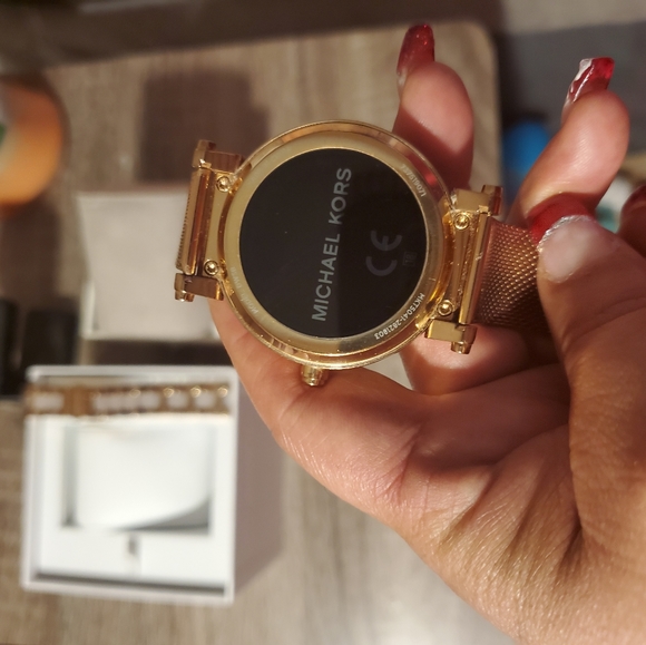 Watch Mkt5022 Michael Kors Smart Watch Mkt5022 Charger - Main Image